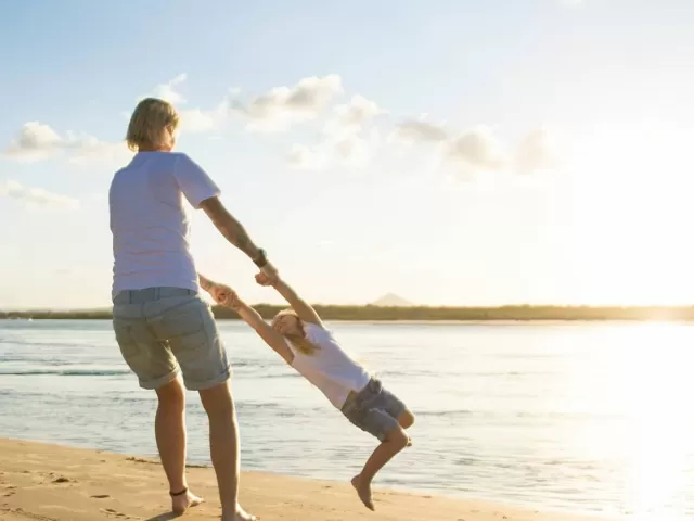 Essential Tips for Thriving on Single-Parent Vacations: A Mom's Guide