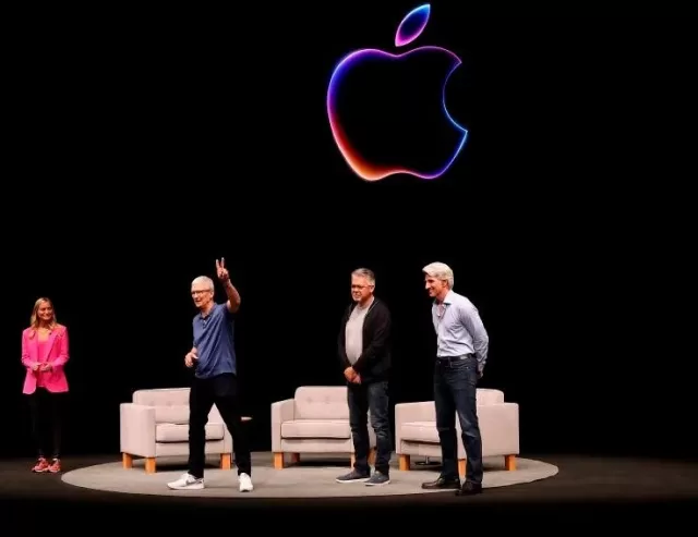 Apple Unveils AI Strategy, Integrates "Apple Intelligence" Across Devices